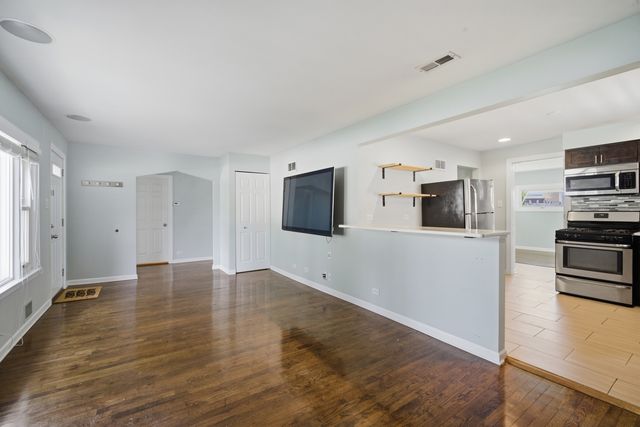 1522 N Hillside Avenue, Berkeley, IL 60163