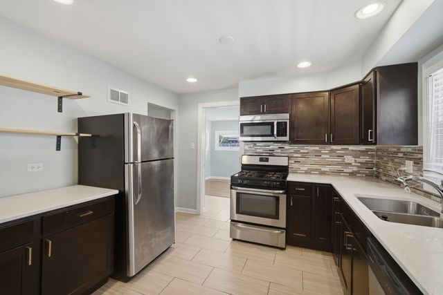 1522 N Hillside Avenue, Berkeley, IL 60163