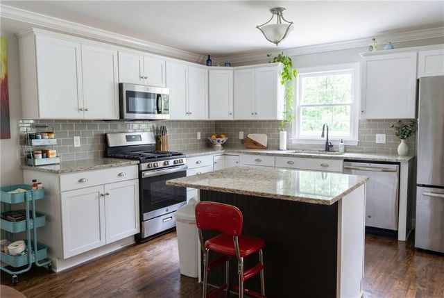 1225 Dewberry Lane, Canton, GA 30114
