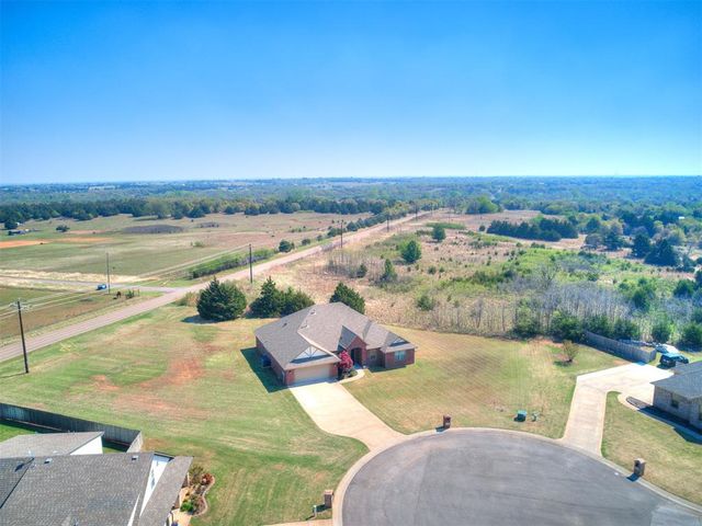 1451 Lookout Circle, Edmond, OK 73025