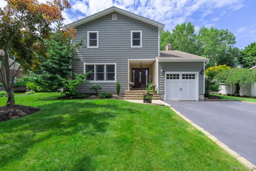 22 Sycamore Lane, Commack, NY 11725 — exterior
