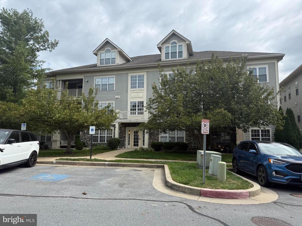 8801 STONE RIDGE CIR #101, Pikesville, MD 21208