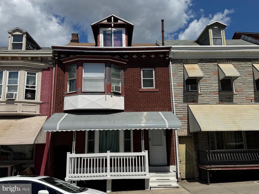 1031 WALNUT ST, Reading, PA 19601