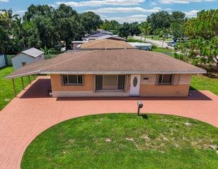 2100 N 57TH Avenue, Hollywood, FL 33021