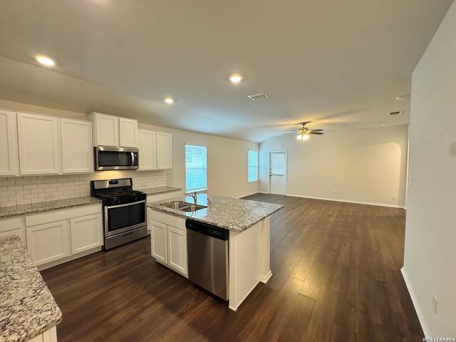 3518 COPPER RIV, Bulverde, TX 78163