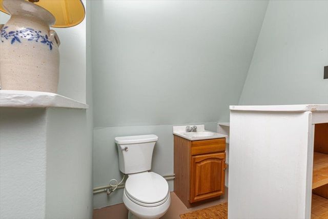 203 Old Shaker Road, Loudon, NH 03307