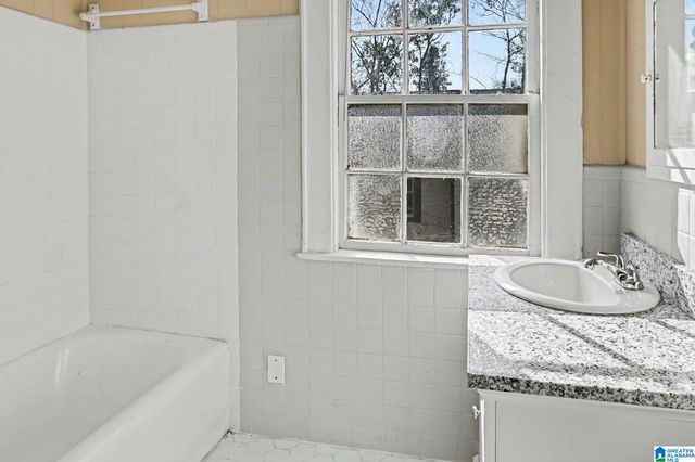 1811 FAIRFAX AVENUE, Bessemer, AL 35020