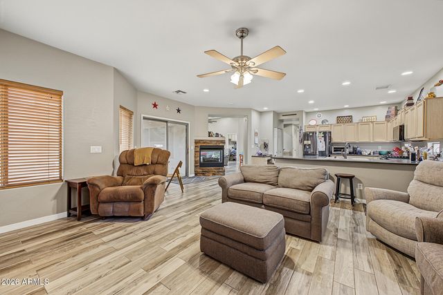 281 W BROOKS Street, Gilbert, AZ 85233