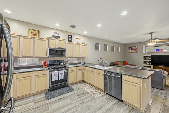 281 W BROOKS Street, Gilbert, AZ 85233