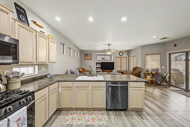 281 W BROOKS Street, Gilbert, AZ 85233
