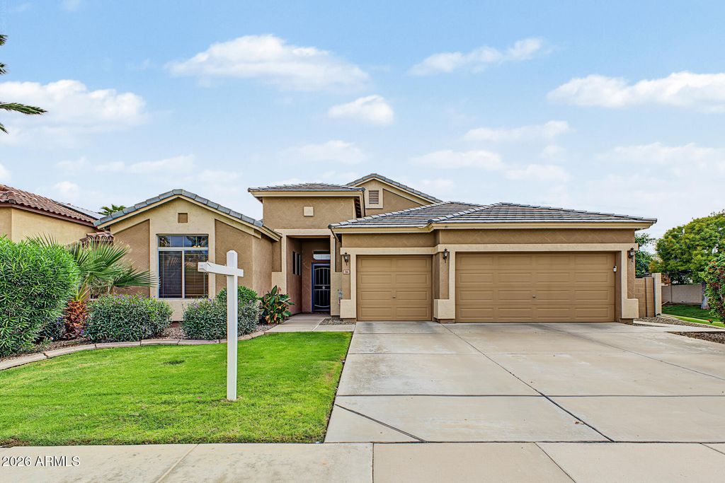 281 W BROOKS Street, Gilbert, AZ 85233 — exterior