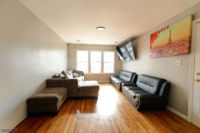 193 Renner Ave, Newark City, NJ 07112