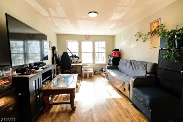 193 Renner Ave, Newark City, NJ 07112