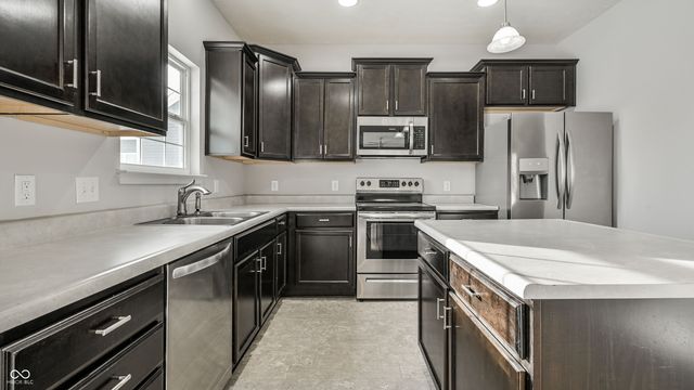 535 Mozart Drive, Greenfield, IN 46140