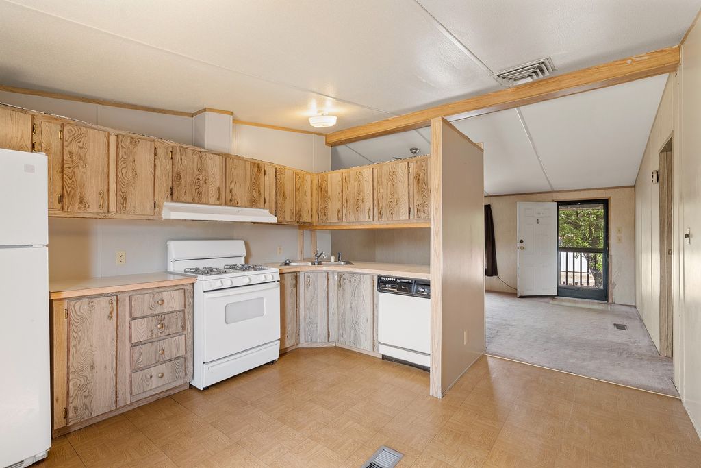 133 Calle Corazon, Santa Fe, NM 87507