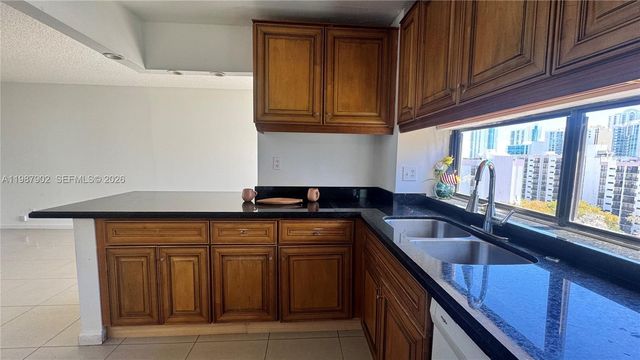 17021 N Bay Rd 1015, Sunny Isles Beach, FL 33160