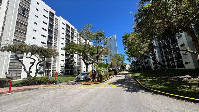 17021 N Bay Rd 1015, Sunny Isles Beach, FL 33160