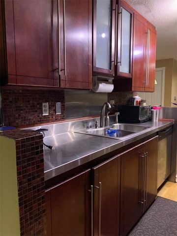 8244 NW 9th Court 8, Plantation, FL 33324