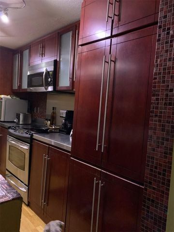 8244 NW 9th Court 8, Plantation, FL 33324