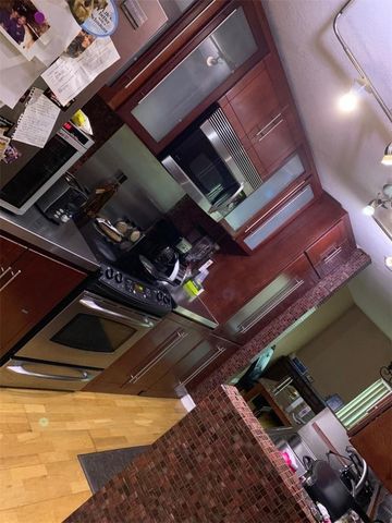 8244 NW 9th Court 8, Plantation, FL 33324