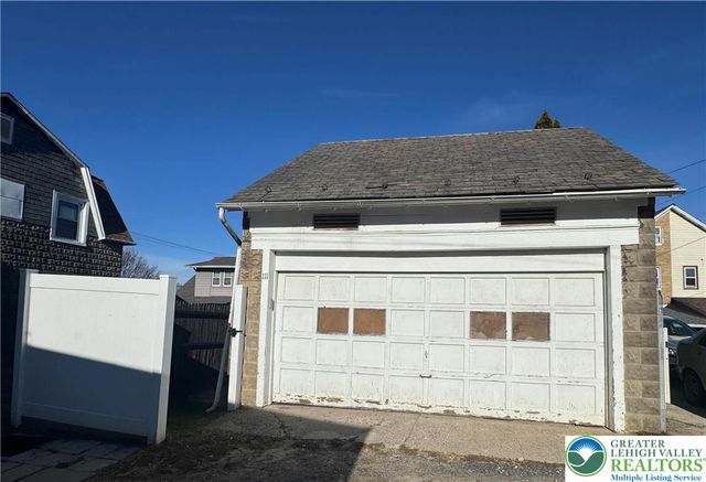 111 East Wilkes Barre Street, Easton, PA 18042