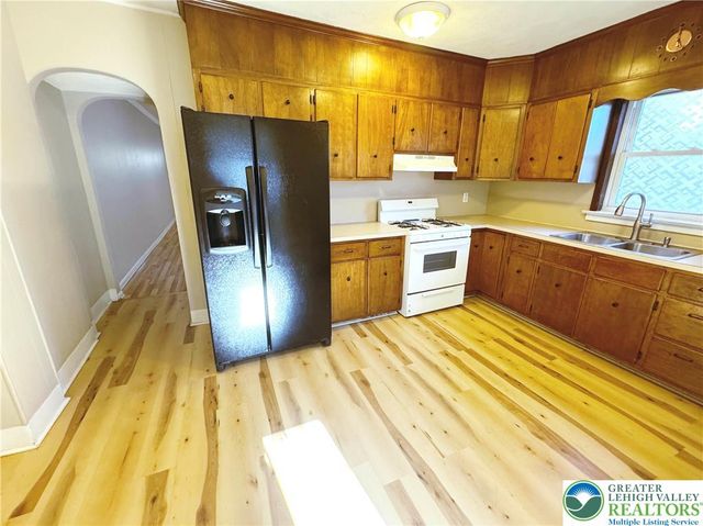 111 East Wilkes Barre Street, Easton, PA 18042