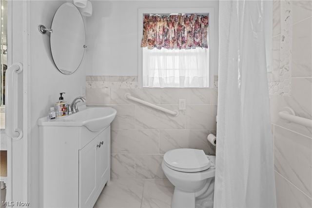 10 Sarah Boulevard, Toronto, OH 43964