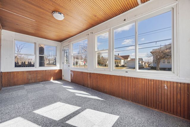 464 Prospect Street, Elgin, IL 60120