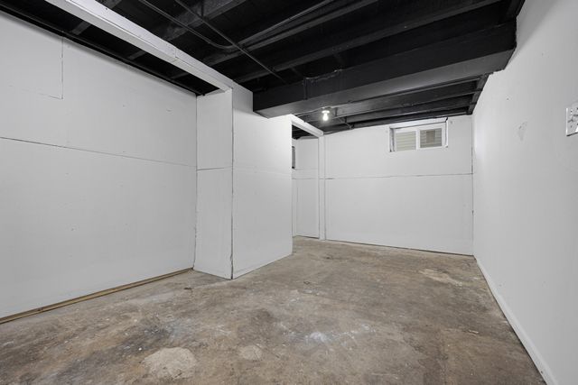 464 Prospect Street, Elgin, IL 60120