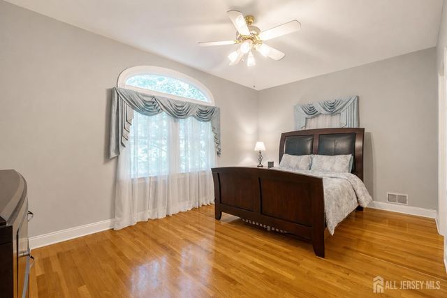 40 Newland Court, Bridgewater, NJ 08807