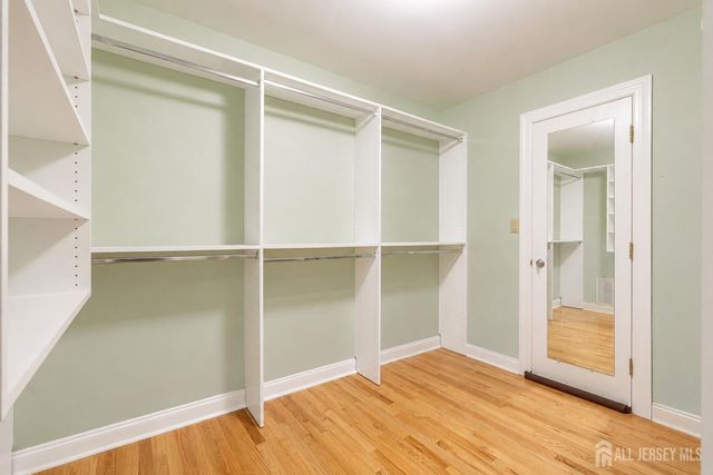 40 Newland Court, Bridgewater, NJ 08807