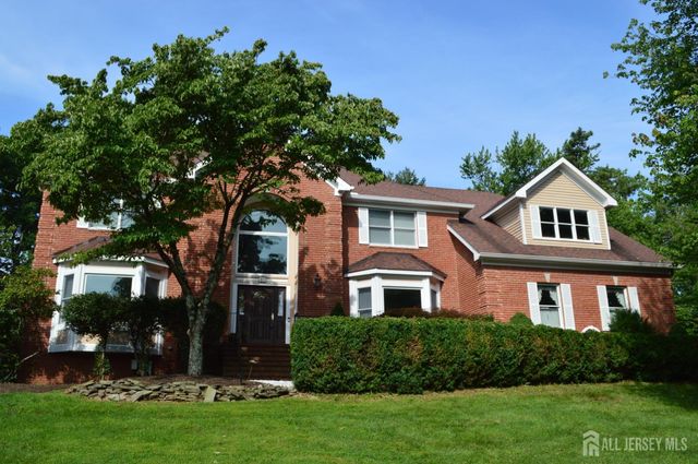 40 Newland Court, Bridgewater, NJ 08807