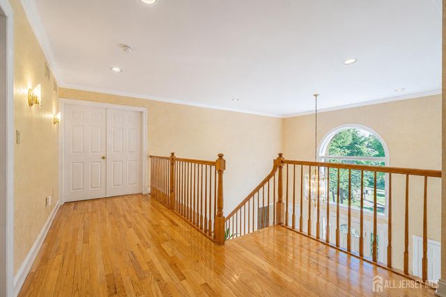 40 Newland Court, Bridgewater, NJ 08807