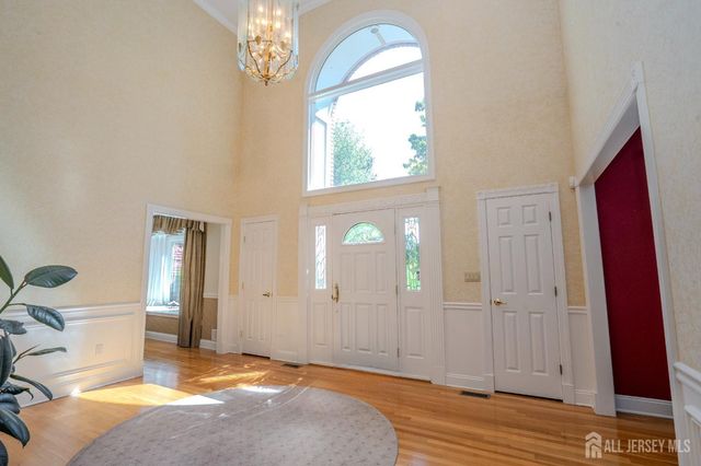40 Newland Court, Bridgewater, NJ 08807