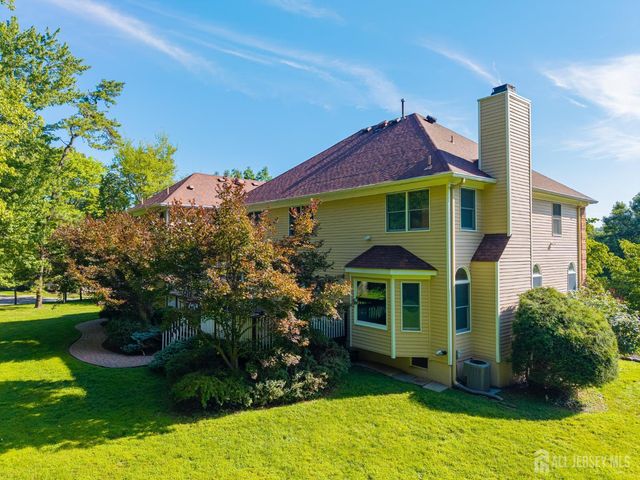 40 Newland Court, Bridgewater, NJ 08807