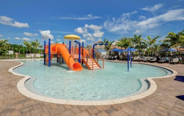 178 SE 33rd Ter, Homestead, FL 33033