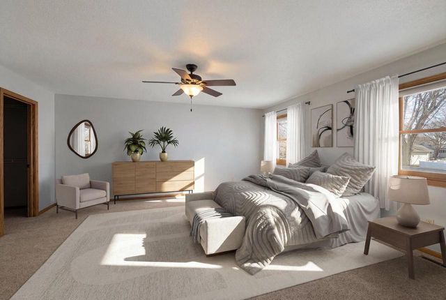 925 Lake STREET, Onalaska, WI 54650