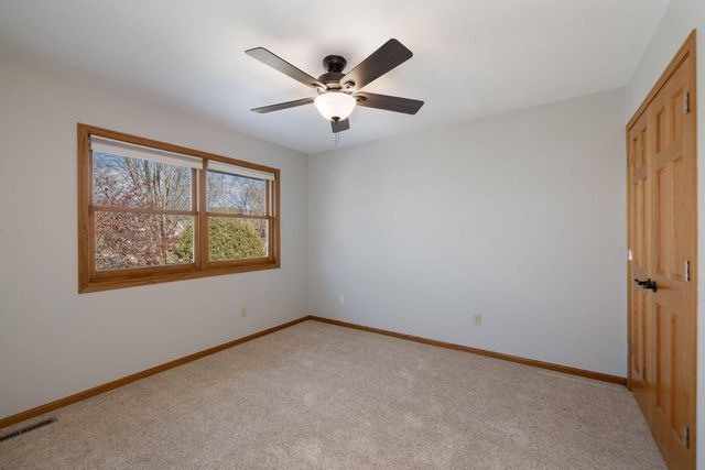 925 Lake STREET, Onalaska, WI 54650