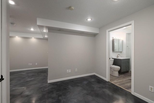 925 Lake STREET, Onalaska, WI 54650