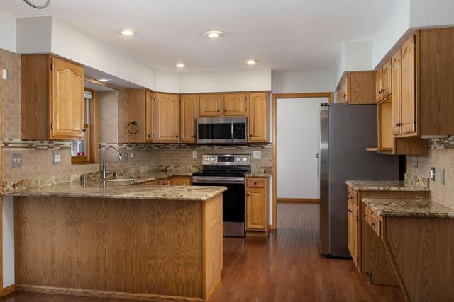 925 Lake STREET, Onalaska, WI 54650