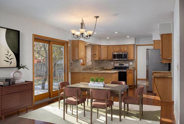 925 Lake STREET, Onalaska, WI 54650