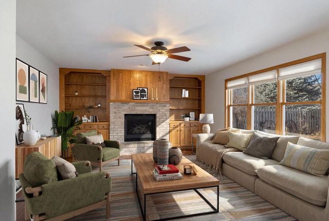 925 Lake STREET, Onalaska, WI 54650