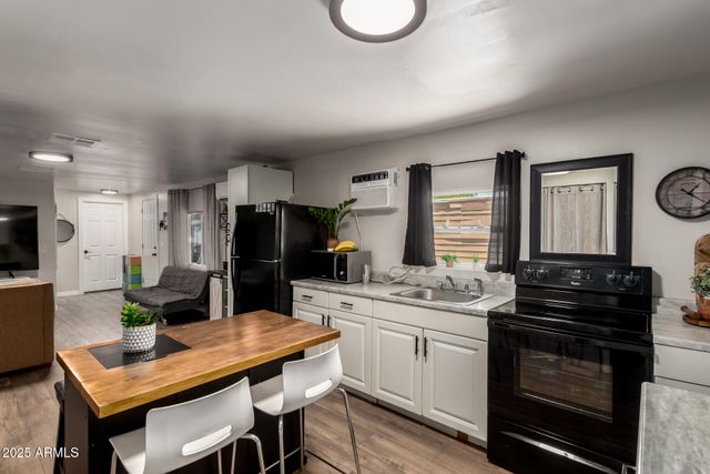 8595 N 71ST Avenue 18, Glendale, AZ 85301