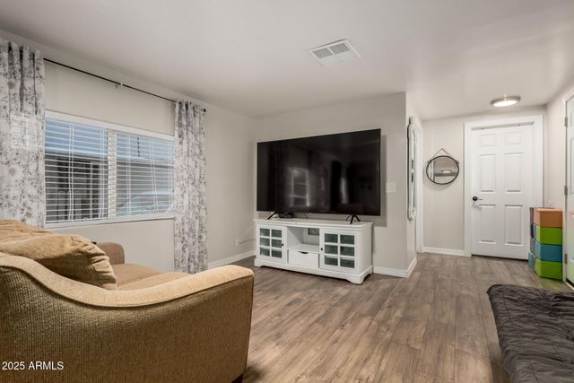 8595 N 71ST Avenue 18, Glendale, AZ 85301