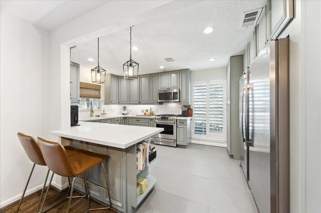 5423 Carew Street, Houston, TX 77096