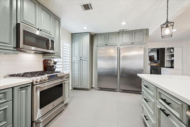 5423 Carew Street, Houston, TX 77096