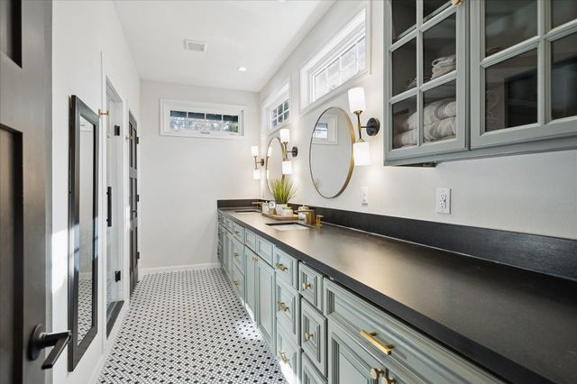 5423 Carew Street, Houston, TX 77096