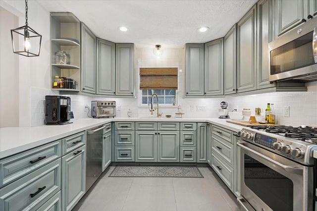 5423 Carew Street, Houston, TX 77096