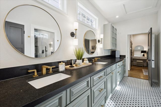 5423 Carew Street, Houston, TX 77096