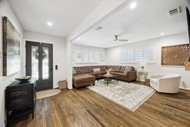 5423 Carew Street, Houston, TX 77096